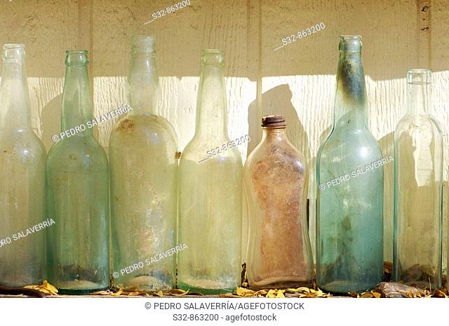 Botellas de cristal viejas