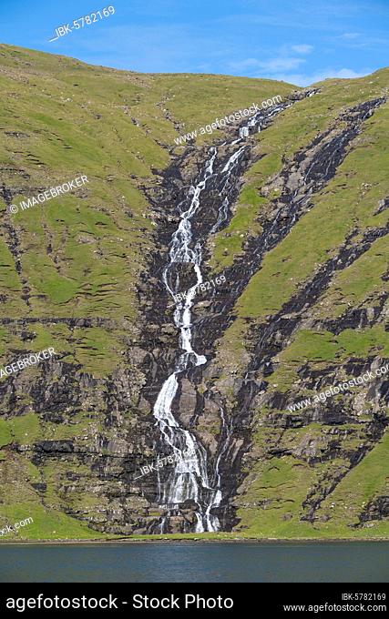 Waterfall, Saksun, Streymoy, Faroe Islands, Føroyar, Denmark, Europe