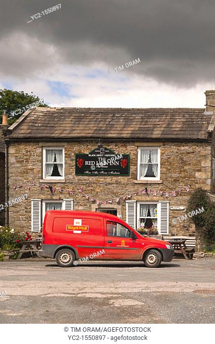 The Red Lion Inn at Langthwaite in Arkengarthdale in North Yorkshire , England , Britain , Uk