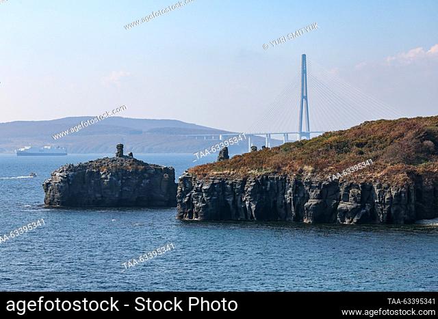 RUSSIA, VLADIVOSTOK - OCTOBER 15, 2023: A view of a cable-stayed bridge across the Eastern Bosphorus Strait to Russky Island. Yuri Smityuk/TASS