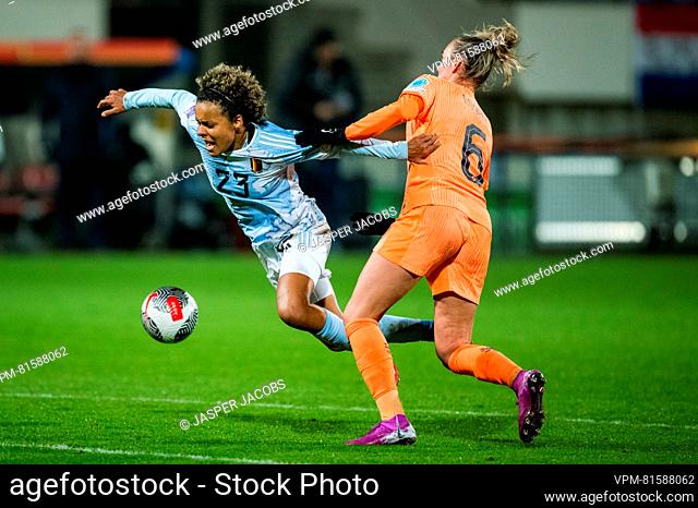 Belgium's Kassandra Ndoutou Eboa Missipo and Dutch Jill Roord fight for the ball during a soccer match between Belgium's national women's team the Red Flames...