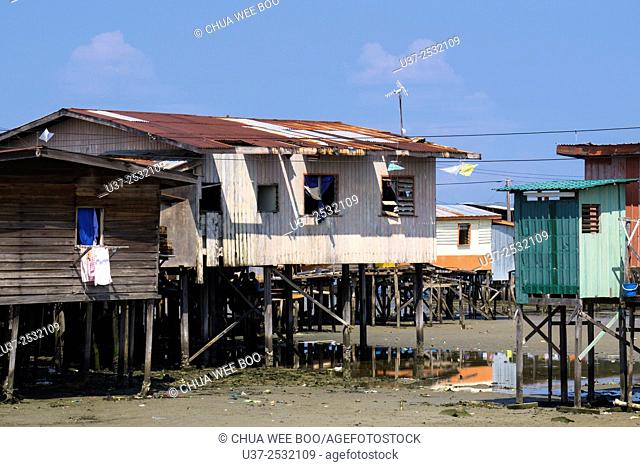 There are small communities living in fishing villages all around the coast of Sabah