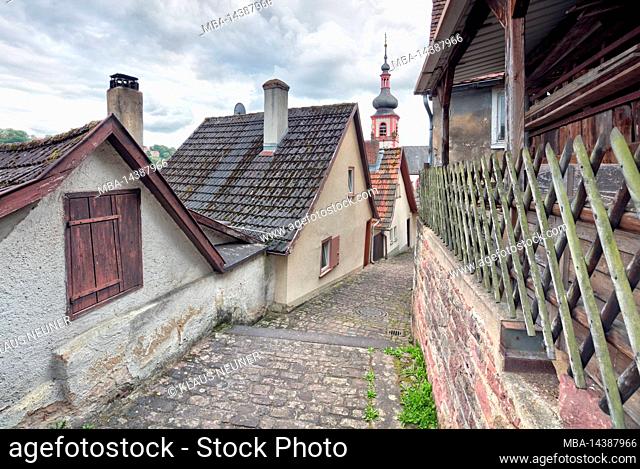 Town parish church, Assumption of the Virgin Mary, house facade, town view, autumn, Rothenfels, Main-Spessart, Franconia, Bavaria, Germany, Europe