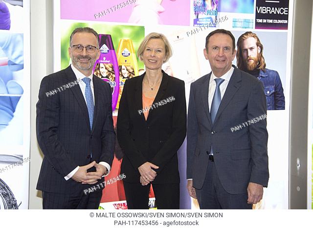 From the left: Carsten KNOBEL, member of the Management Board, Chief Financial Officer, Purchasing & Integrated Business Solutions, CFO, CFO, Kathrin MENGES