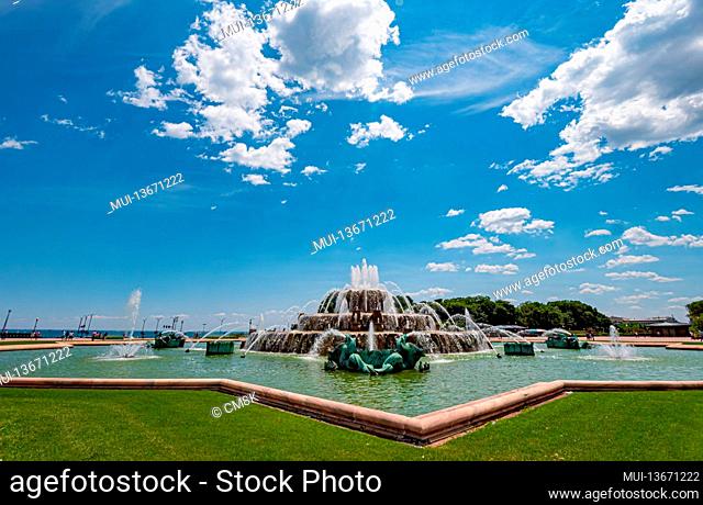 Famous Buckingham Fountain at Chicago Grant Park - CHICAGO, ILLINOIS - JUNE 11, 2019