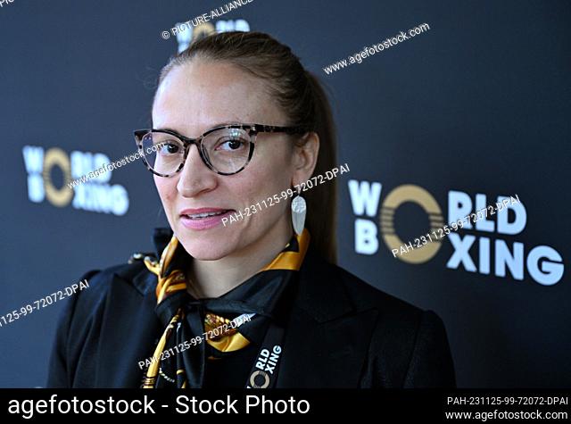 25 November 2023, Hesse, Frankfurt/Main: Elise Seignolle from the USA, candidate for the post of president, takes part in the founding congress of the new World...