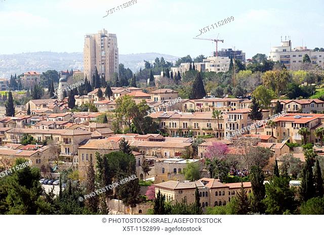 Israel, Jerusalem, Yemin Moshe neighbourhood overlooks the Old City