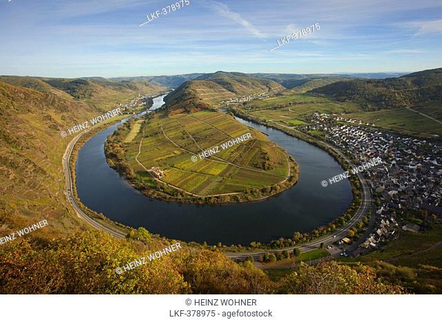 View from Bremmer Calmont vineyard onto the Moselle sinuosity at Bremm, Moselle river, Rhineland-Palatinate, Germany, Europe