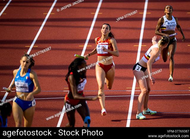 Belgian Imke Vervaet and Belgian Naomi Van den Broeck pictured in action during the heats of the women's 4x400m relay race