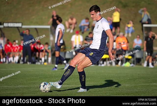 Union's Ross Sykes fights for the ball during a friendly match between Belgian first division soccer team RUSG Royale Union Saint-Gilloise and Rebecq