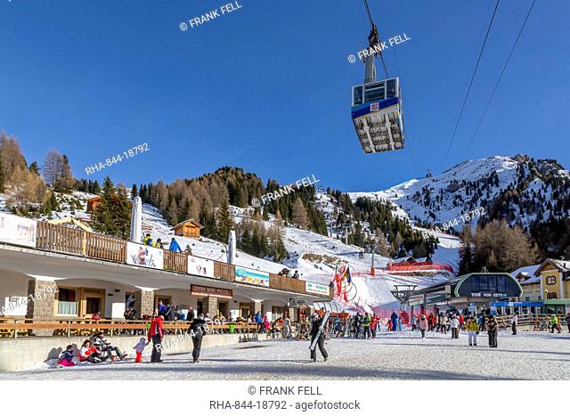 Cable car and ski village at Pecol in winter, Canazei, Val di Fassa, Trentino, Italy, Europe