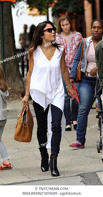 Former 'Real Housewives of New York City' star Bethenny Frankel spotted out with her daughter Bryn Hoppy Featuring: Bethenny Frankel Where: Manhattan, New York