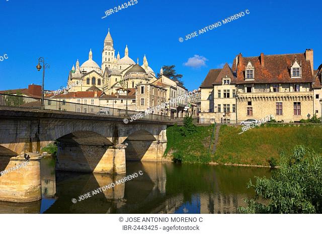 Saint Front Cathedral, World Heritage Site of the Routes of Santiago de Compostela in France, Isle River, Perigueux, Perigord Blanc, Dordogne, Aquitaine, France