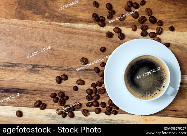 Espresso Konzept Hintergrund auf Holz