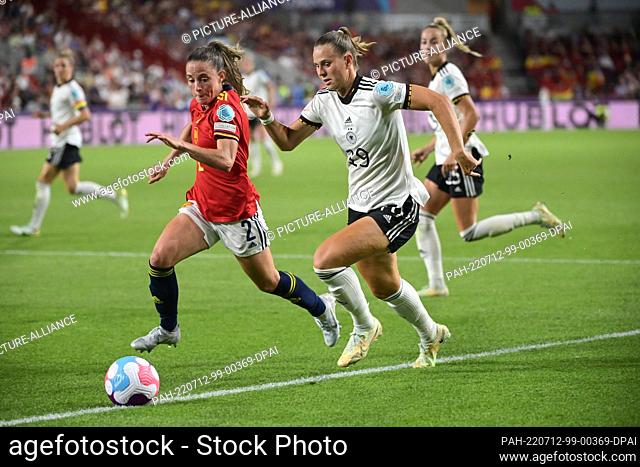 12 July 2022, Great Britain, Brentford/ London: Soccer, Women: European Championship, Germany - Spain, preliminary round, Group B, Matchday 2