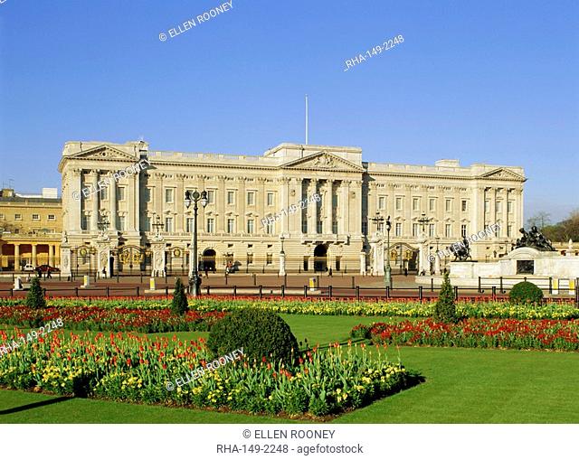 Buckingham Palace, London, England, UK