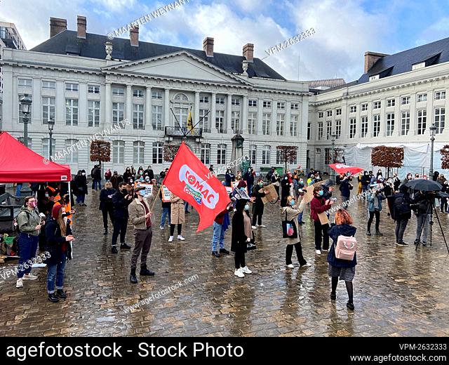 Student campaign 'We want perspective!' of Comac, the student movement of the PVDA, in front of the residence of the Flemish government, in Brussels