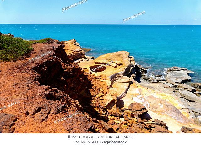 Dry blowhole, water tube formations, Minyirr-Gantheaume Point, Broome, West Kimberley, Western Australia November 2017 | usage worldwide