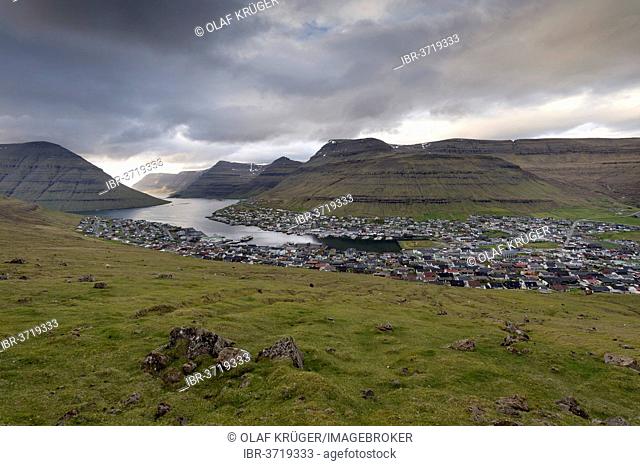 Mountains, fjord in the evening light, port and city, Klaksvik, Borðoy, Norðoyar, Faroe Islands, Denmark