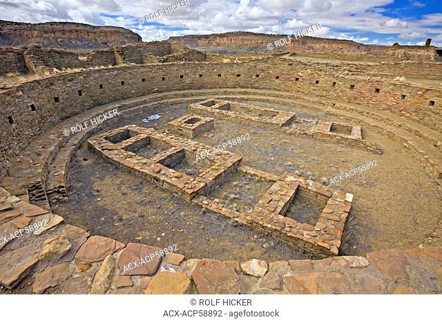 Great Kiva, Pueblo Bonito, Chaco Culture National Historic Park, New Mexico, USAChaco Culture National Historic Park, New Mexico, USA