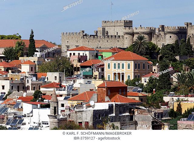 Cityscape with the Palace of the Grand Master of the Knights of Rhodes, historic centre, City of Rhodes, Island of Rhodes, Dodecanese Islands, Greece