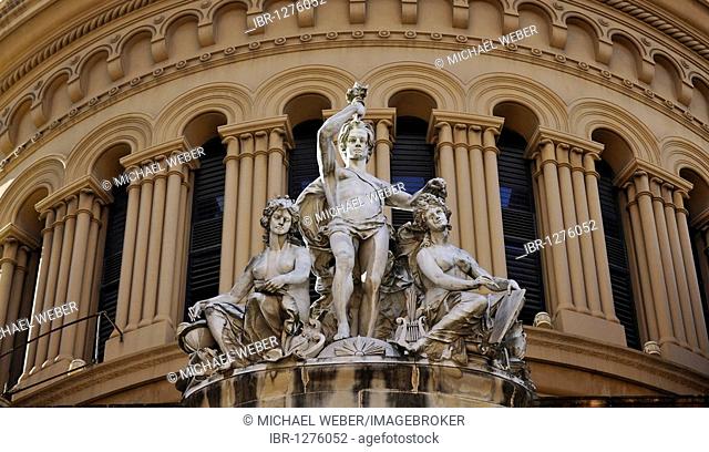 Detail of large central copper dome, statues, QVB, Queen Victoria Building, shopping centre, Sydney, New South Wales, Australia