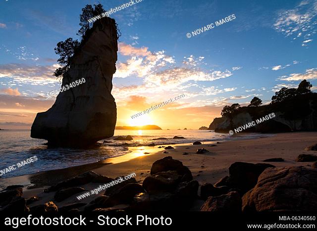 Cathedral Cove at Sunrise, Mercury Bay, New Zealand
