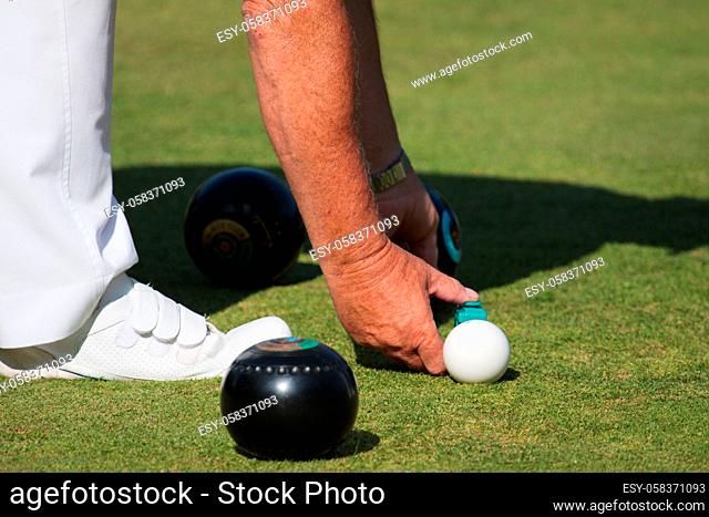 COLEMAN'S HATCH, SUSSEX/UK - JUNE 27 : Lawn bowls match at Colemans Hatch in Sussex on june 27, 2009. Unidentified person