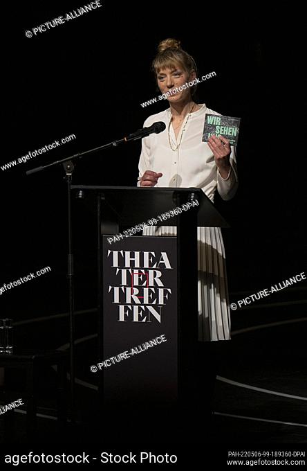 06 May 2022, Berlin: Yvonne Büdenhölzer, director of the Berlin Theatertreffen, speaks at the opening of the Berlin Theatertreffen in the large hall at the Haus...