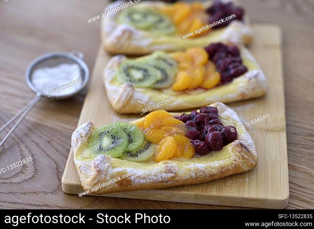 Vegan Quark Pastries with Kiwi, Tangerines and Cherries