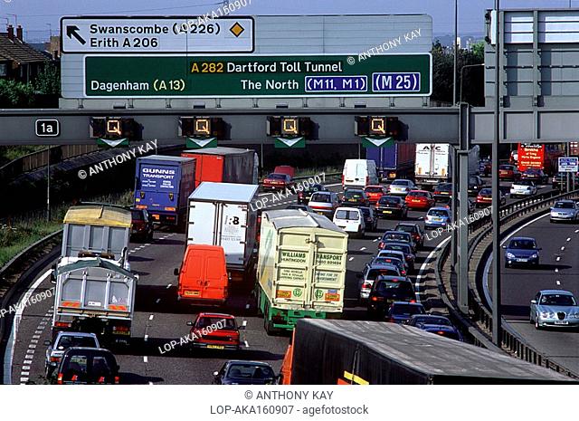 England, Kent, Dartford, Traffic congestion on the M25 motorway at Dartford