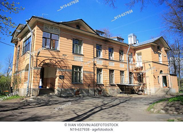 Neoclassical House (early XX c.), Pushkin, near St.Petersburg, Russia