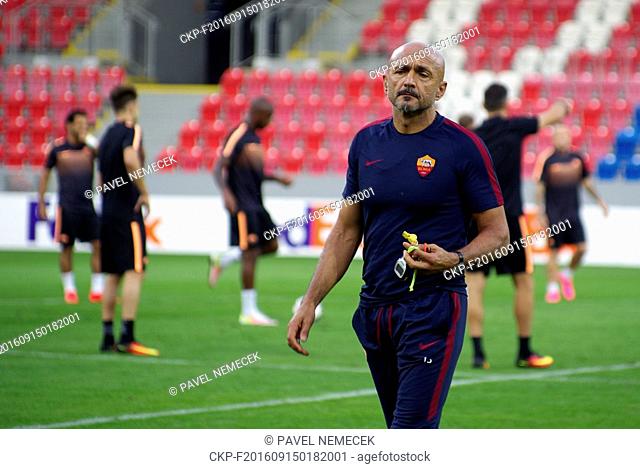 Coach of AS Roma Luciano Spalletti attends a training session prior to the European league match, FC Viktoria Plzen vs AS Roma, in Pilsen, Czech Republic
