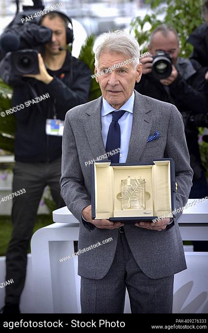 CANNES, FRANCE - MAY 19: Harrison Ford attends the ""Indiana Jones And The Dial Of Destiny"" photocall at the 76th annual Cannes film festival at Palais des...