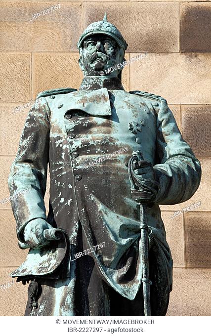 Statue of Count Otto von Bismarck, Kaiser Wilhelm Memorial, Hohensyburg, Syburg, Dortmund, Ruhr region, North Rhine-Westphalia, Germany, Europe, PublicGround