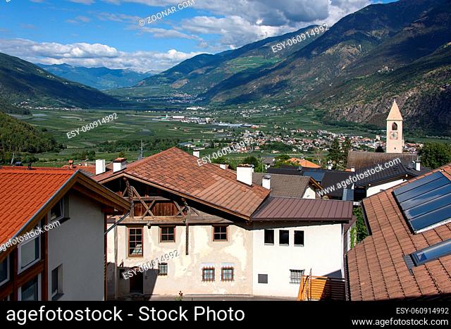 The Vinschgau valley seen from the roofs of the village of Tarres
