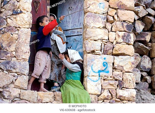 Asien; Jemen; Shahara; Kinder; - Shahara, Jemen, 14/02/2005