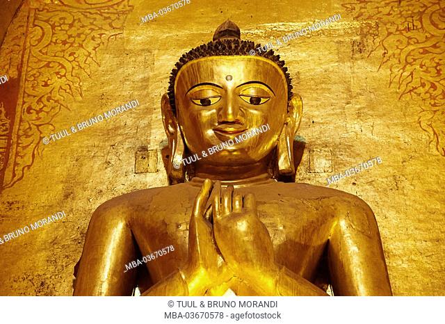 Buddha statue in the Patho Ananda temple, Myanmar, Asia