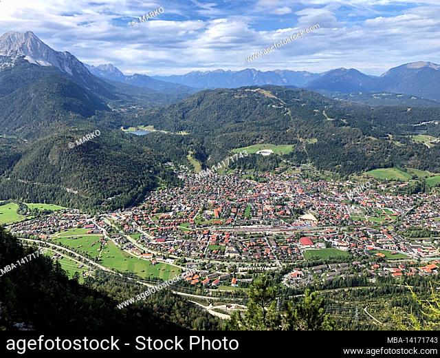 view from lindenkopfsteig to mittenwald, nature, mountains, autumn, karwendel mountains, wetterstein mountains, mittenwald, upper bavaria, alpenwelt karwendel