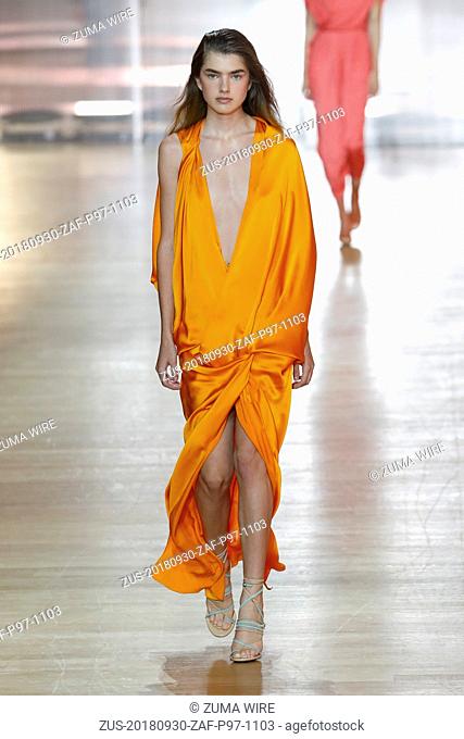 September 30, 2018 - Paris, France - Poiret. - Model On Catwalk, Woman Women, Paris Fashion Week 2019 Ready To Wear For Spring Summer, Defile
