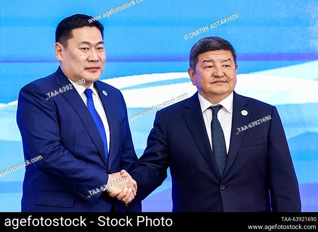KYRGYZSTAN, BISHKEK - OCTOBER 26, 2023: Mongolia's Prime Minister Luvsannamsrai Oyun-Erdene (L) and Kyrgyzstan's Cabinet of Ministers Chairman/ Head of the...