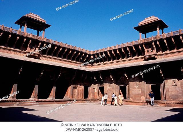 View, Macchi Bhawan, Courtyard, Agra Fort, Agra, Uttar Pradesh, India, Asia