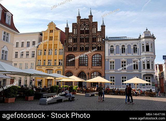 Germany, Baltic Sea, Mecklenburg-Western Pomerania, Hanseatic City Stralsund, Old Town, Old Market