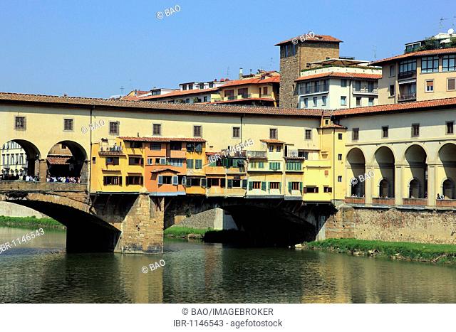 Ponte Vecchio, bridge over Arno River, Firenze, Florence, Tuscany, Italy, Europe