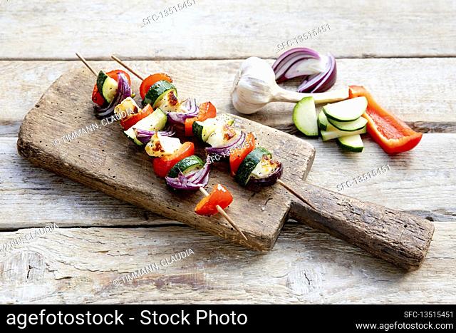 Halloumi skewers with Mediterranean vegetables