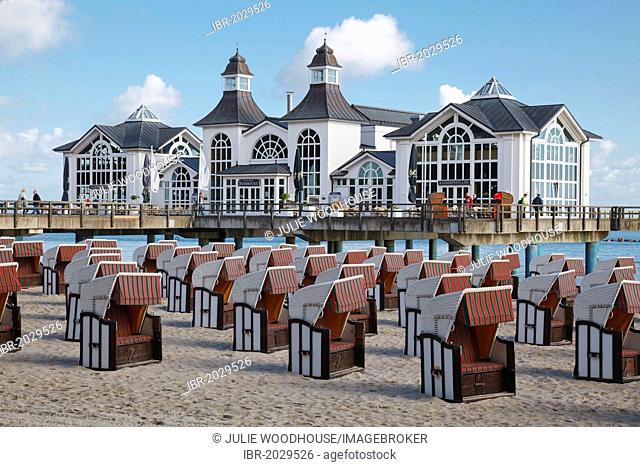 Wicker beach chairs, Sellin pier, Ruegen, Mecklenburg-Vorpommern, Germany, Europe