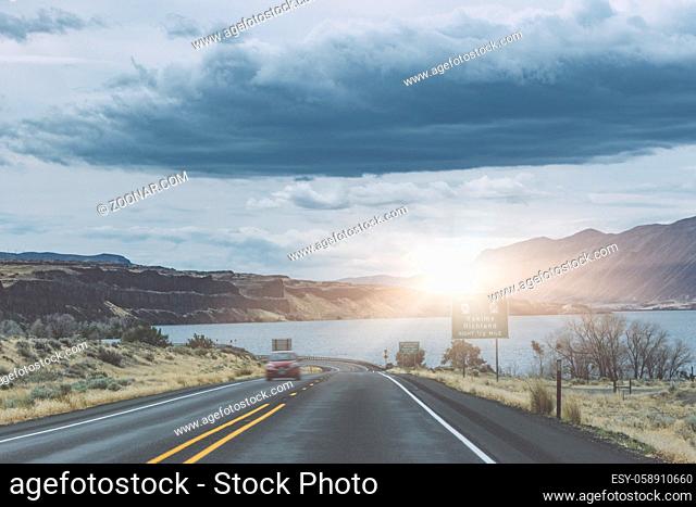 clean highway road in america
