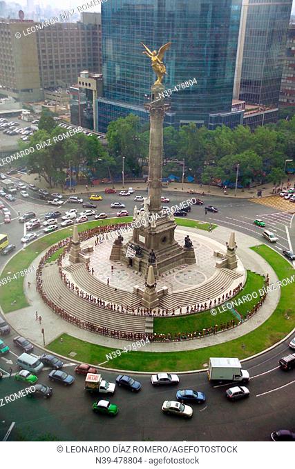 Independence Monument in Avenida de la Reforma, Mexico City. Mexico D.F., Mexico