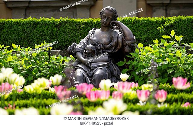 Margravine Wilhelmine, sculpture by the Opernstraße road, Bayreuth, Upper Franconia, Franconia, Bavaria, Germany