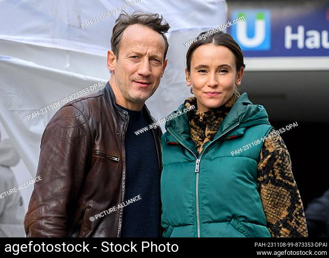 08 November 2023, Lower Saxony, Hanover: Actor Wotan Wilke Möhring (as ""Tatort"" detective Thorsten Falke) and actress Peri Baumeister (as policewoman Yahel...